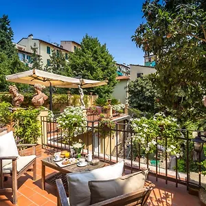 Ungherese Small Luxury Otel